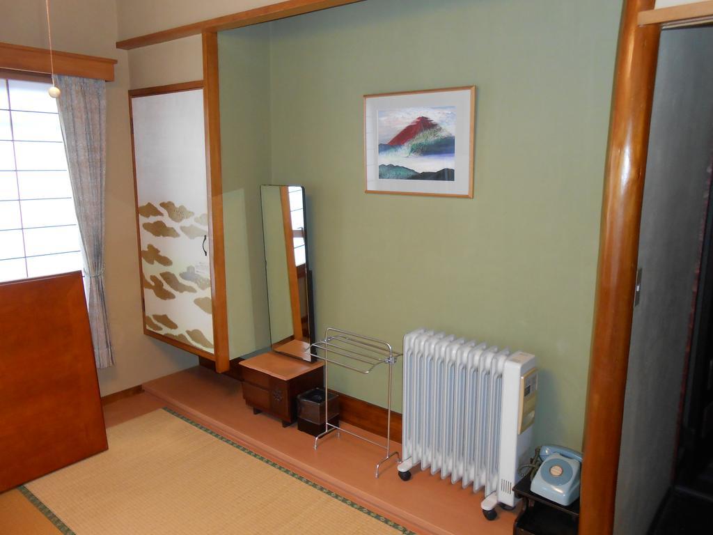 Minshuku Shigemura Hotell Atami  Exteriör bild